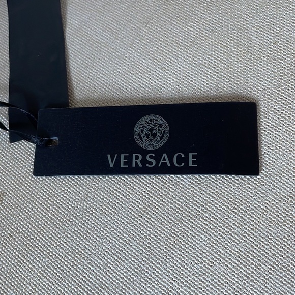 Brand new with tags - Picture 3 of 3